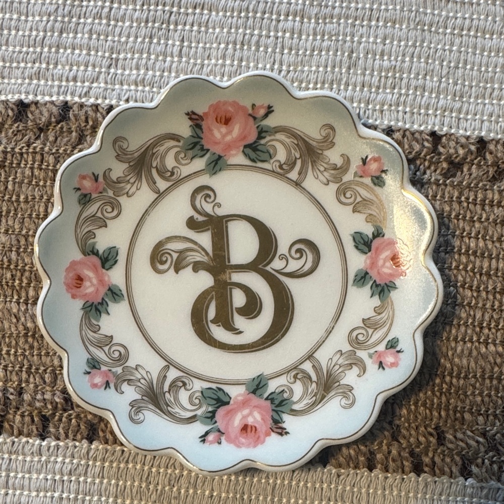 Porcelain “B” jewelry Dish